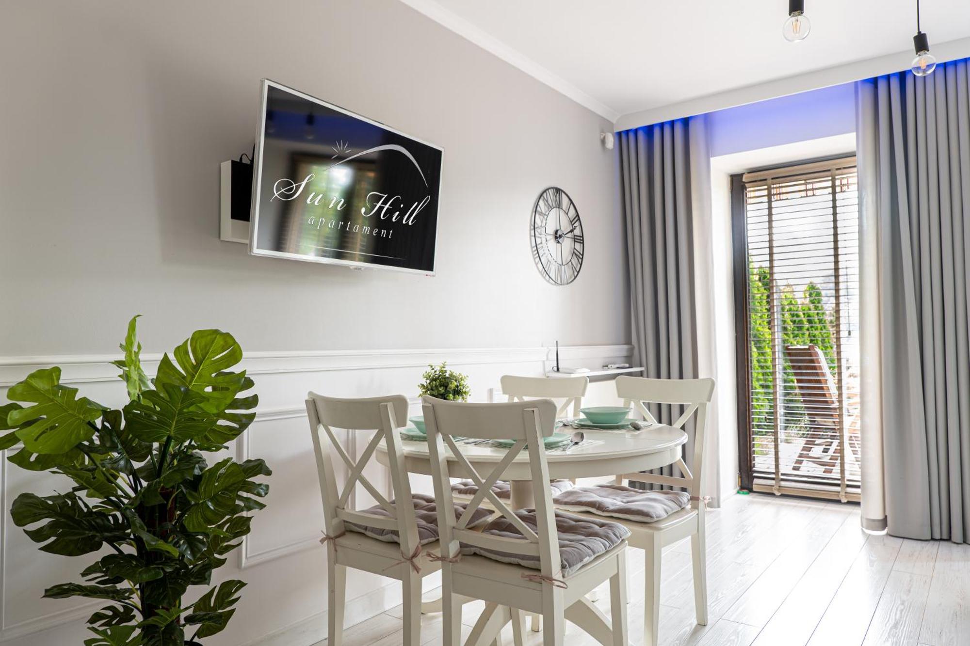 Apartament Sun Hill วีสวา ภายนอก รูปภาพ