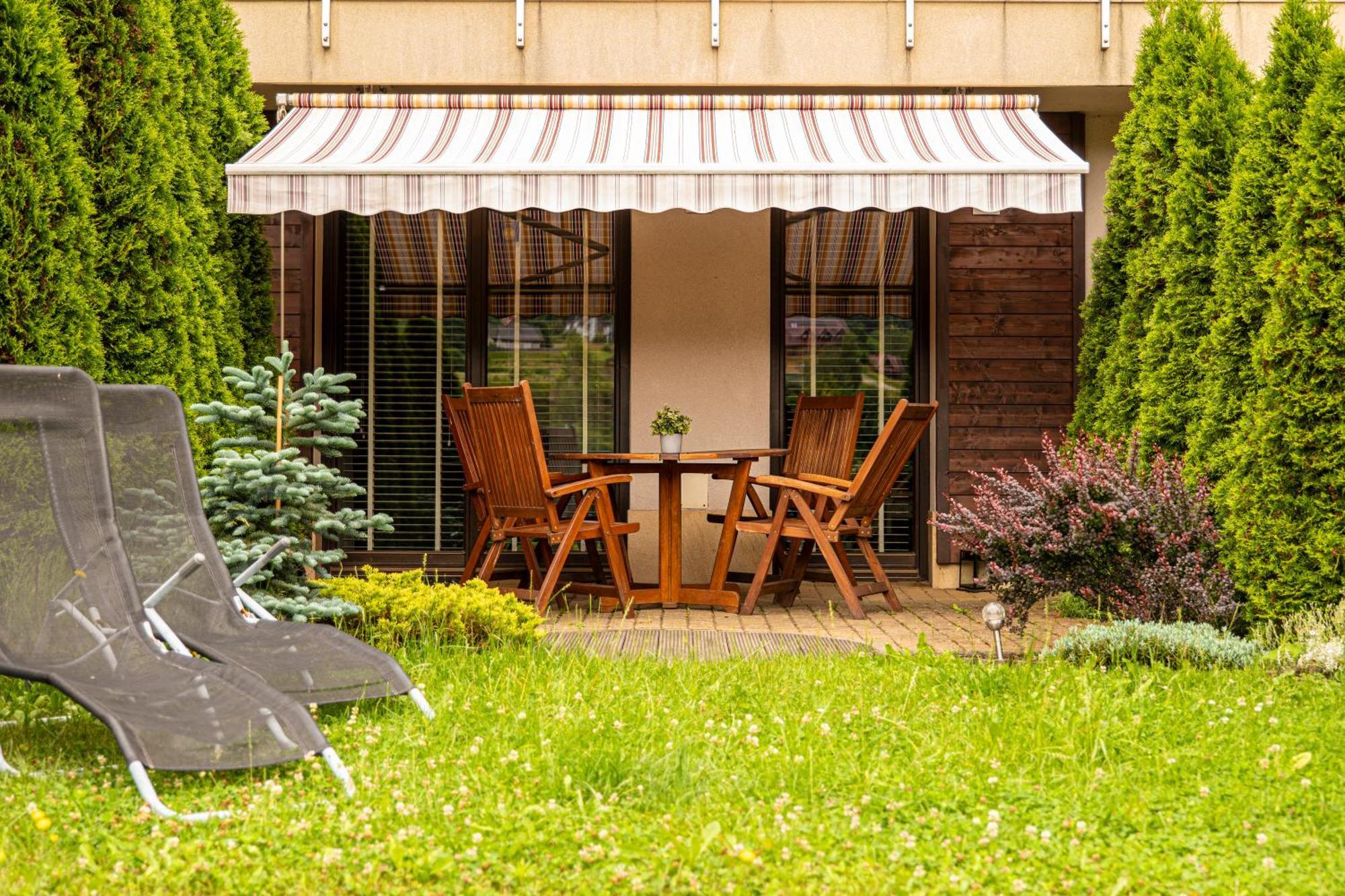 Apartament Sun Hill วีสวา ภายนอก รูปภาพ